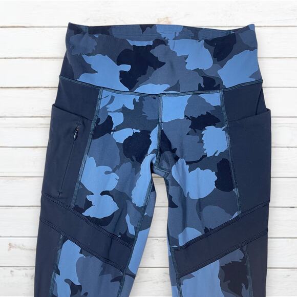 Athleta All in Blue Camo Activewear Leggings Size Small - Picture 3 of 5